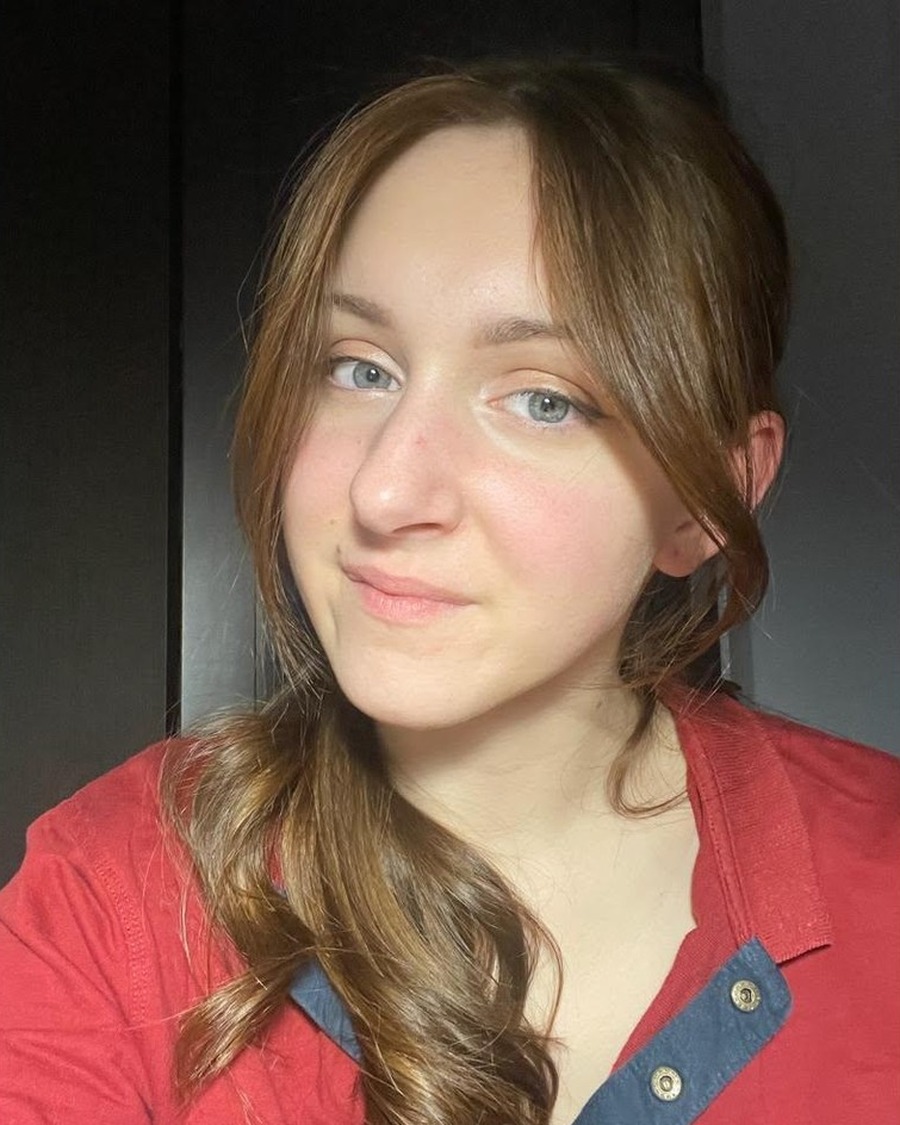 AG-FS-81002 Donor profile photograph
