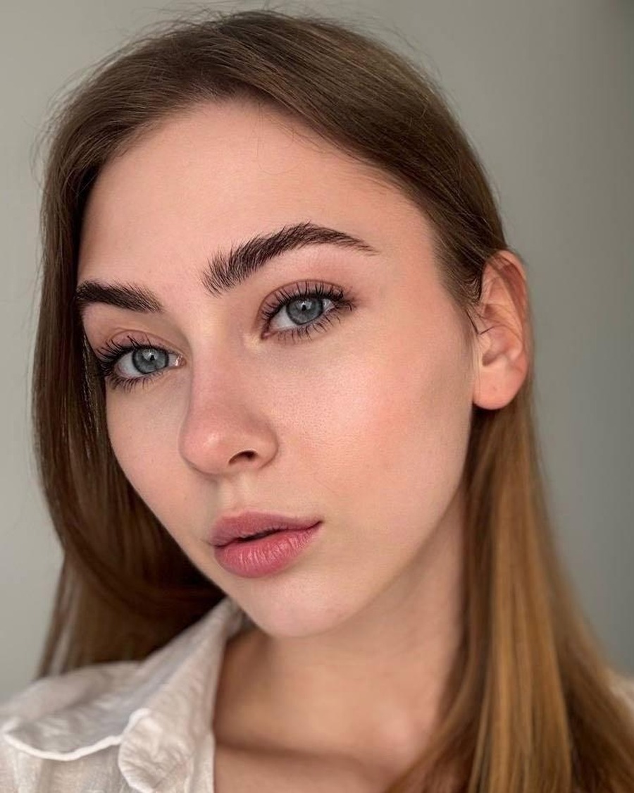 D-FG-POLINA-2512-6 Donor profile photograph