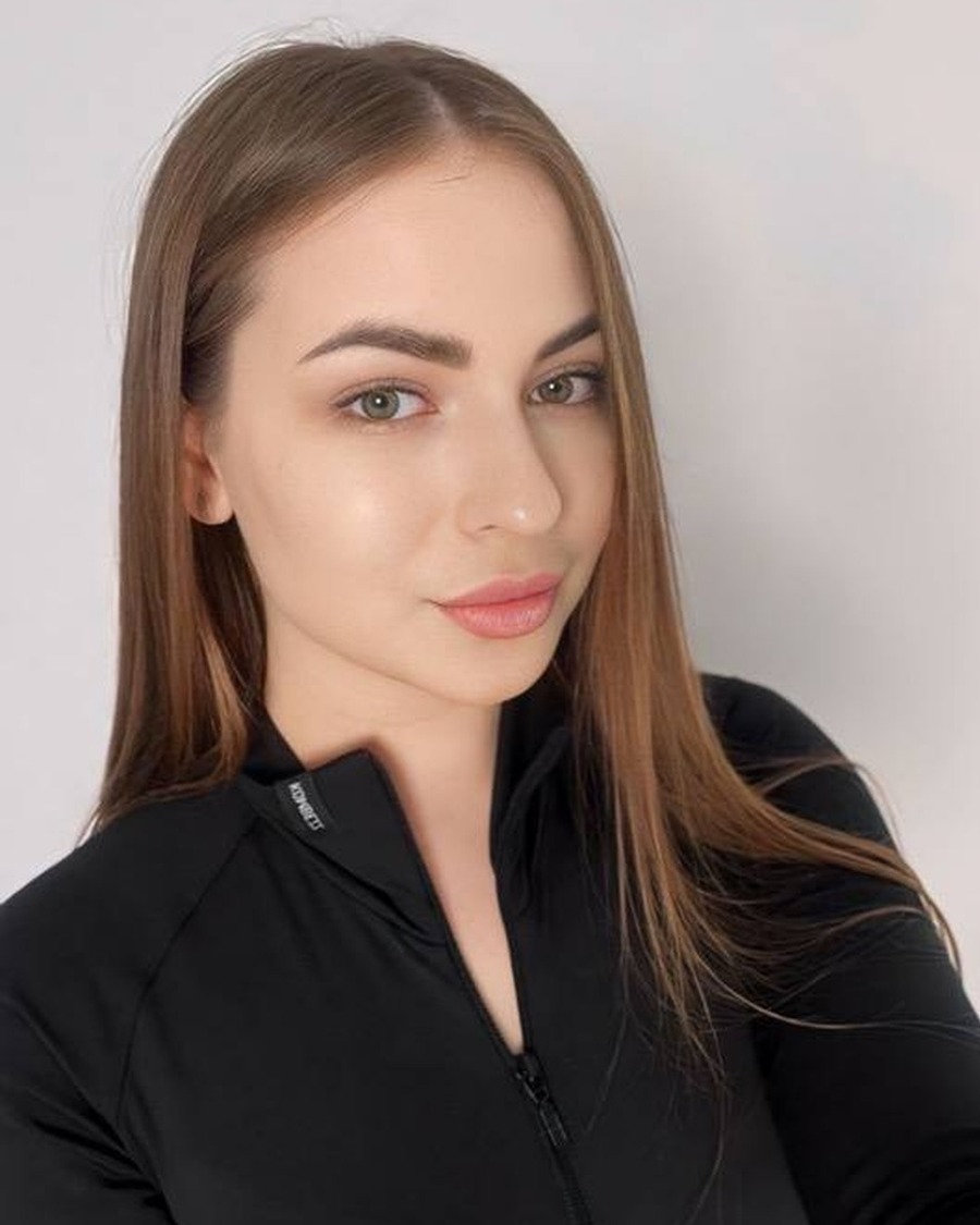 J-FS-GA583 Donor profile photograph
